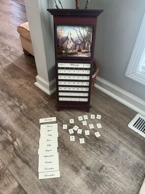 Perpetual Wooden Calendar with Cottage Art - Burgundy